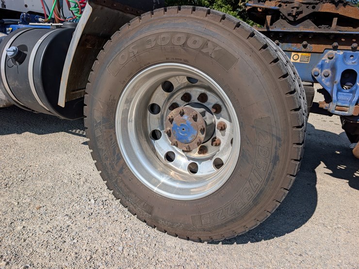2018-kenworth-t680-image-24