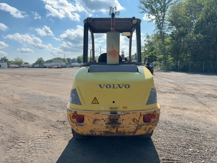2003-volvo-l20b-image-4