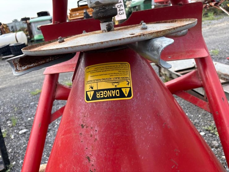 fertilizer-spreader-image-5