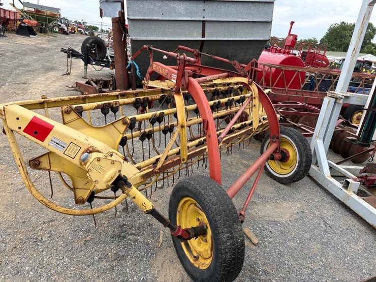 new-holland-256-image-3