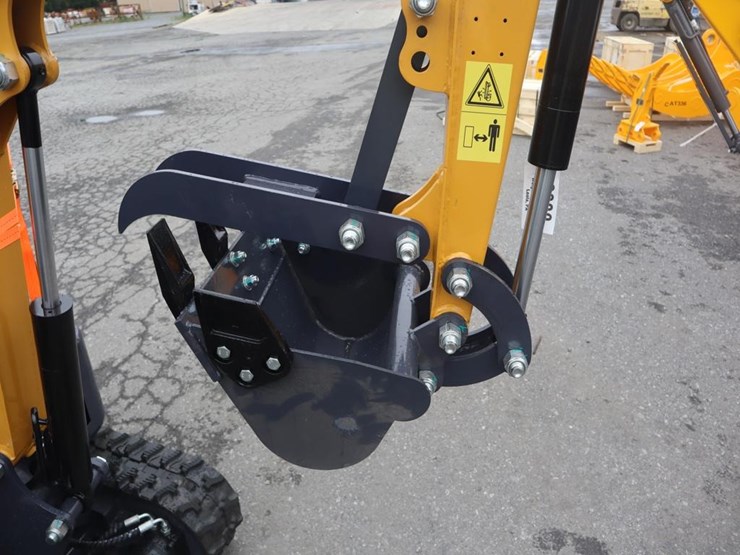 cfg-mx15rs-mini-excavator-image-7