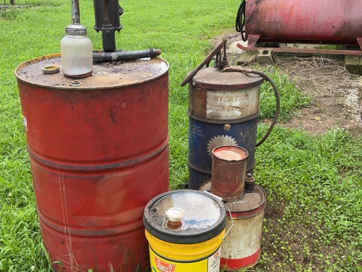 oil-barrel-with-pump-&-gear-oil-barrel-with-pump.-#274-image-4