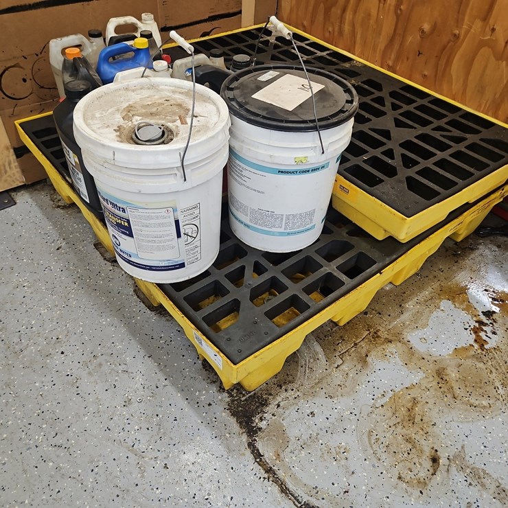 (2) DRUM CONTAINMENT PALLETS