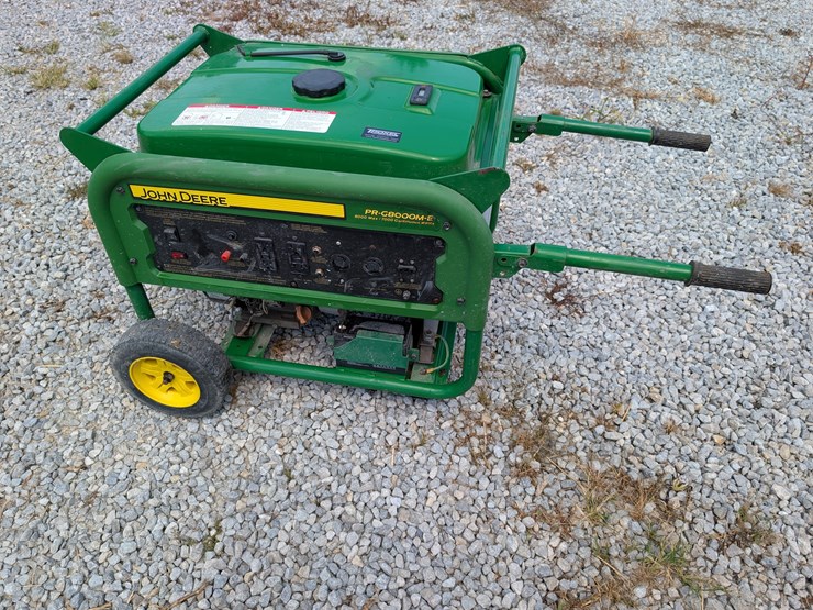 2013-john-deere-8-image-21
