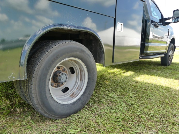 2019-ford-f350-image-8
