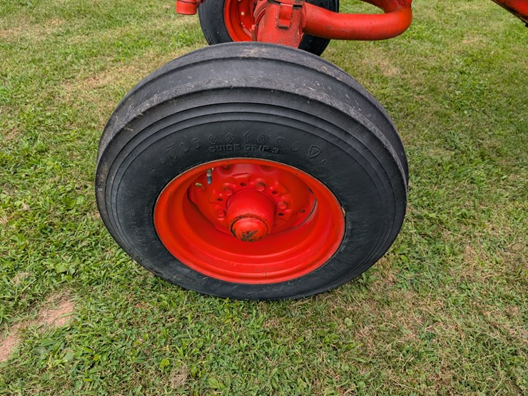 case-730-tractor-image-14
