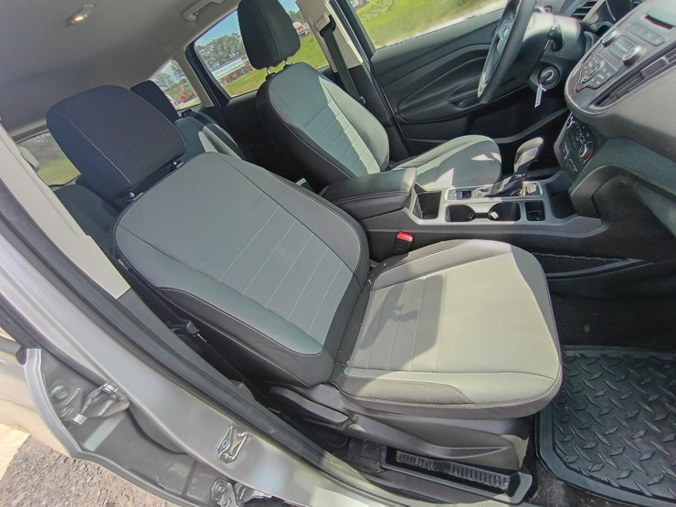 2017-ford-escape-image-31