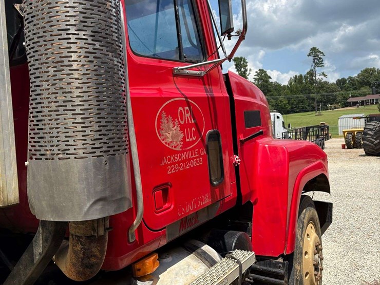 1998-mack-ch600-image-6