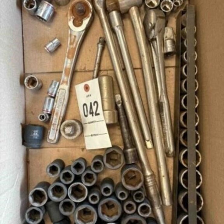 Assort of Sockets