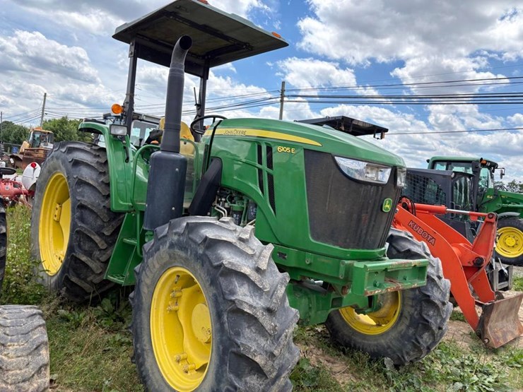 2020-john-deere-6105e-image-4