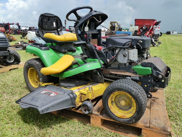 john-deere-x320-image-1