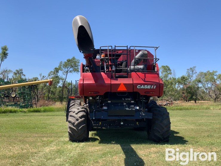 2011-case-ih-8120-image-6