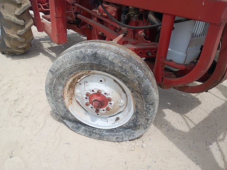 ford-tractor-image-51