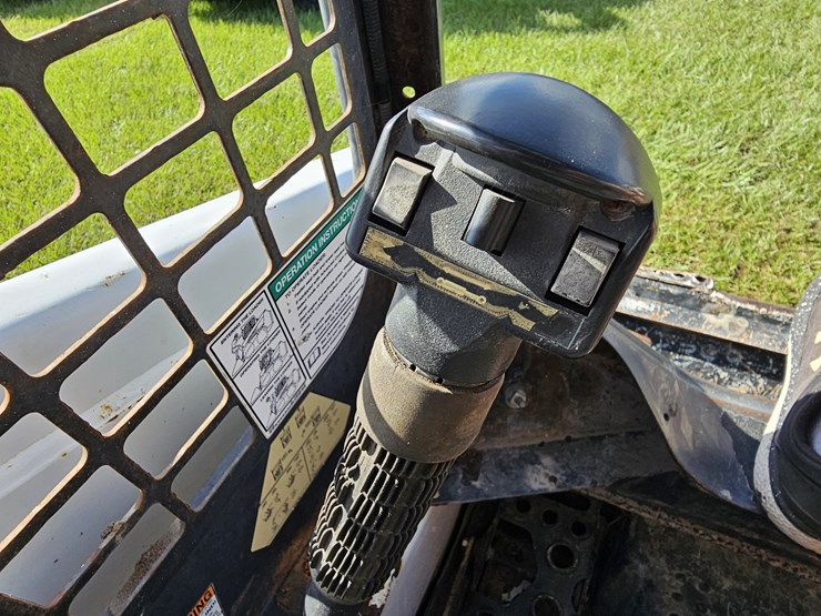 2018-bobcat-t450-image-15