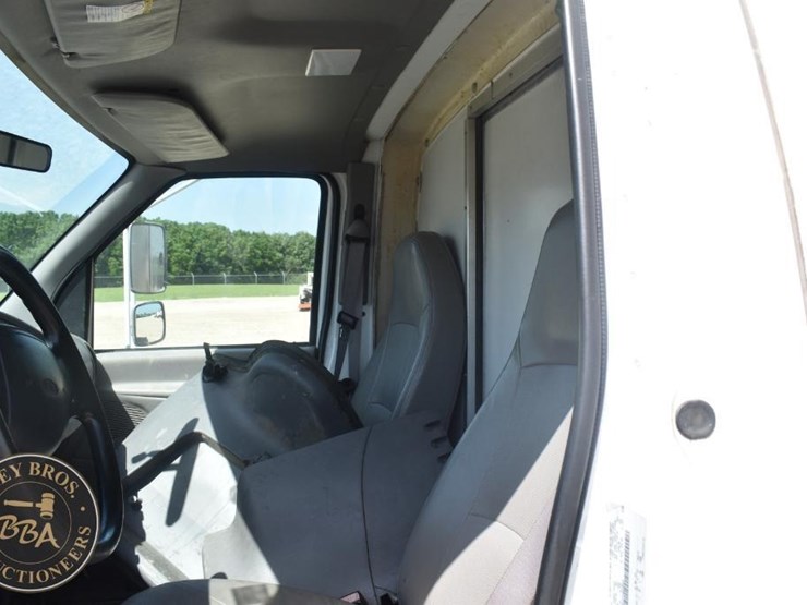 2000-ford-e350-sd-image-17