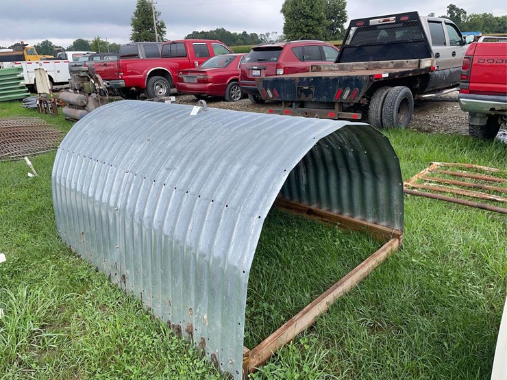 galvanized-animal-hut-image-1