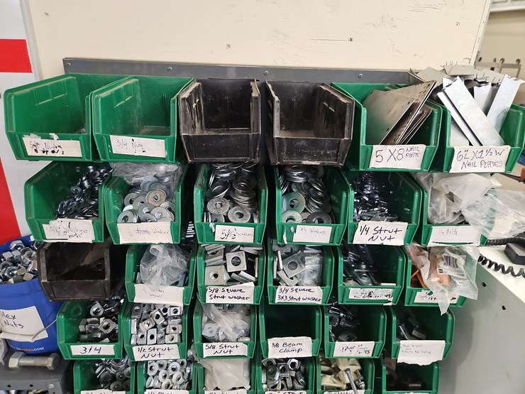 quantity-of-assorted-fasteners-image-2