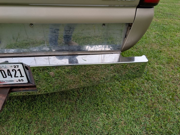 2004-gmc-3500-image-51