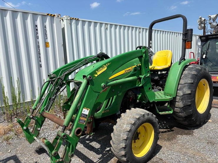 2015-john-deere-4105-image-2