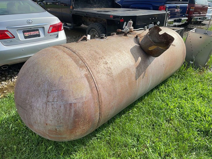 500-gallon-lp-tank-with-tag-image-1