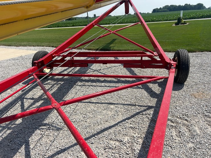 2022-westfield-mkx2-13-84-swing-away-auger-image-20