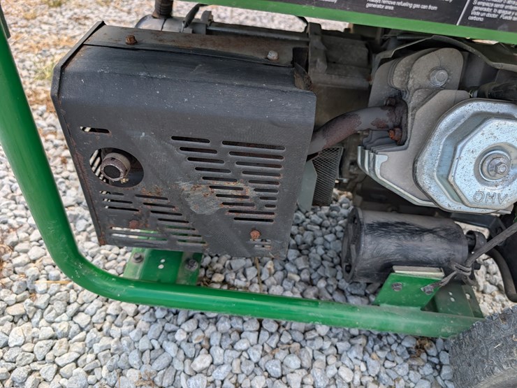 2013-john-deere-8-image-16