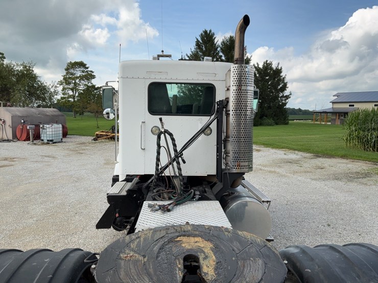 2008-kenworth-t800-image-32
