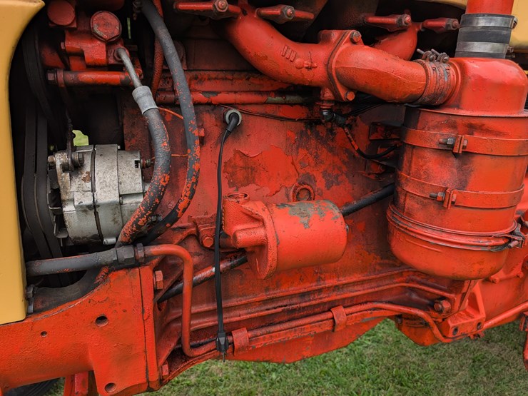 case-730-tractor-image-19