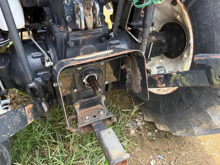 new-holland-boomer-3040-image-20