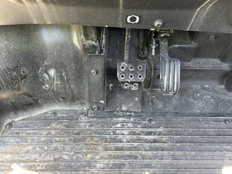 2018-kubota-rtv-x1120-image-18