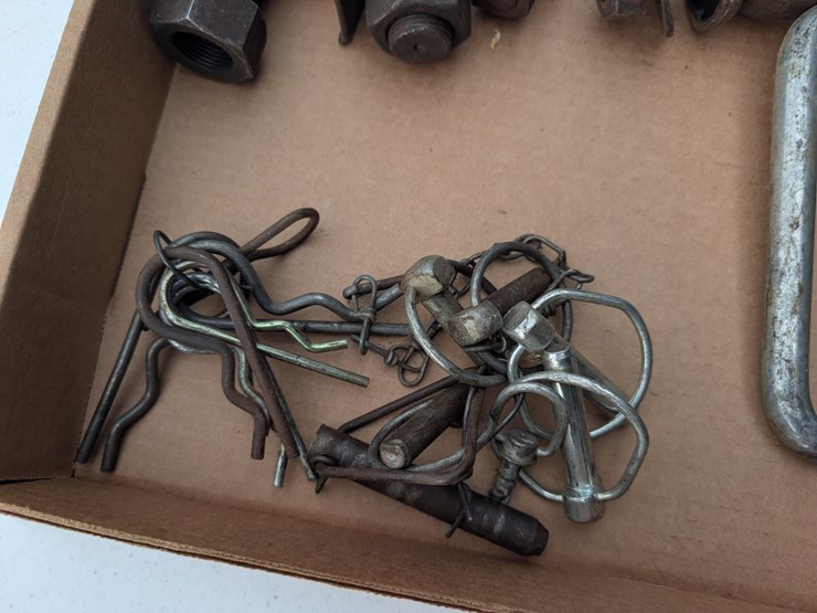 trailer-balls,-large-hitch-pin,-assortment-of-hitch-clips.-#213-image-3