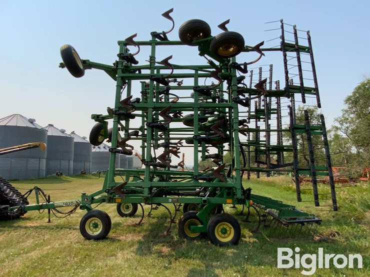 john-deere-1810-image-8