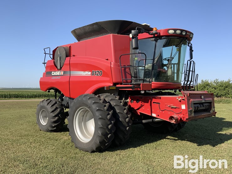 2011-case-ih-8120-image-3