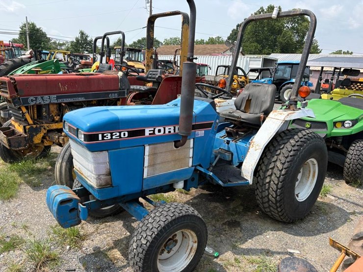 ford-1320-image-1