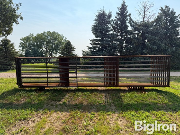 24'-freestanding-livestock-panels-w/gate-image-2