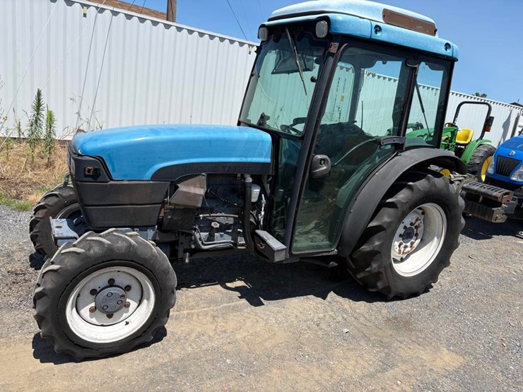 new-holland-tn65-image-2