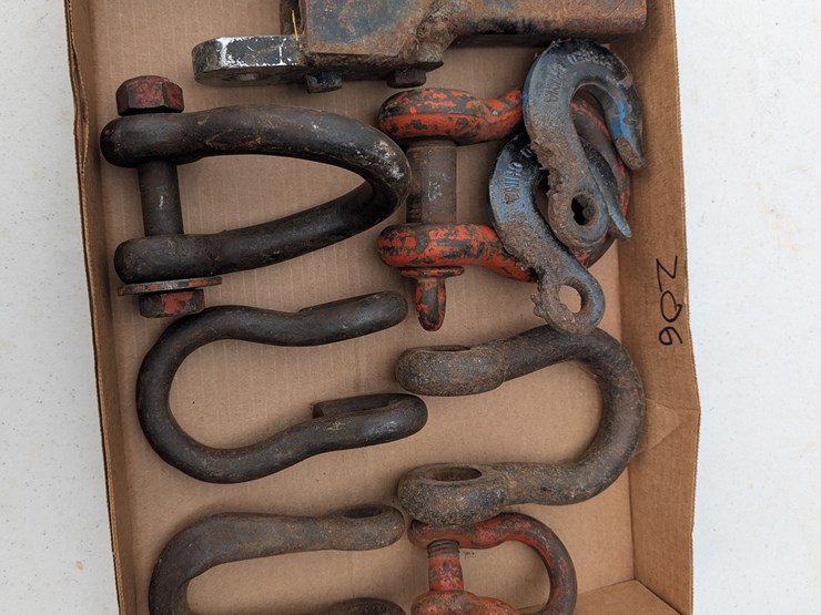 clevis,-hooks-and-hitch.-#206-image-1
