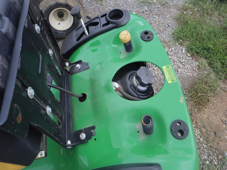 john-deere-d105-image-24
