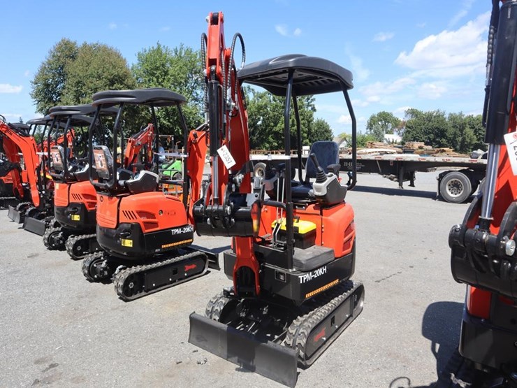 tpm-20kh-mini-excavator-image-1