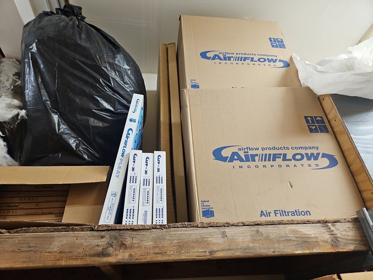 quantity-of-assorted-plumbing-supplies-image-12