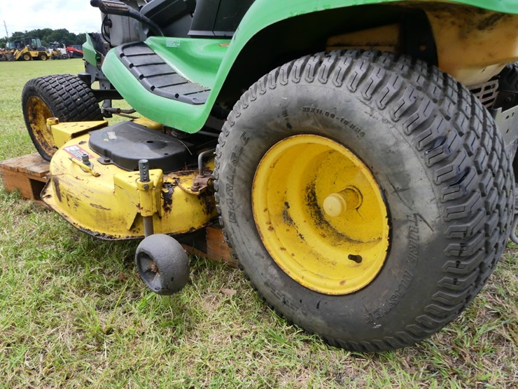 john-deere-x320-image-4