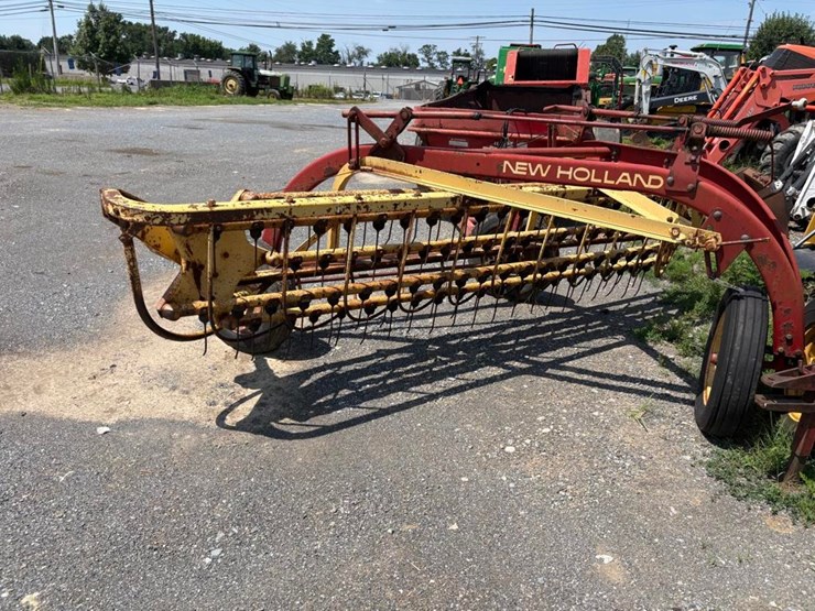 new-holland-260-image-2
