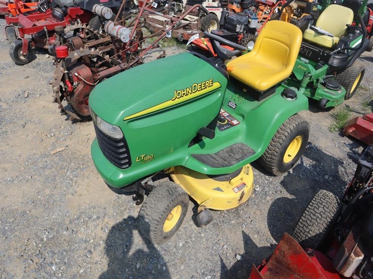 john-deere-lt160-image-4