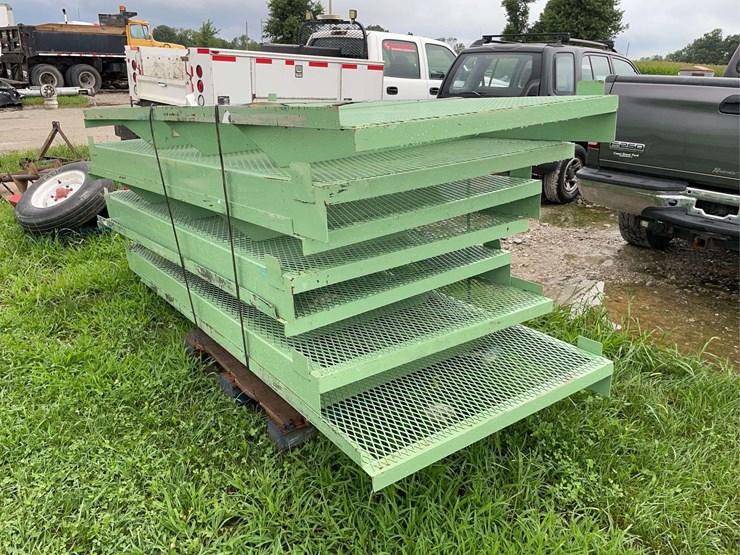 7--42.5"-x-95"l-walk-way-image-4
