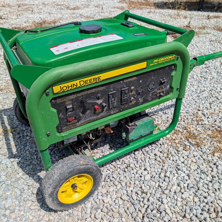 2013 JOHN DEERE 8