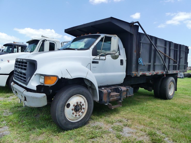 2000-ford-f750-xl-image-1