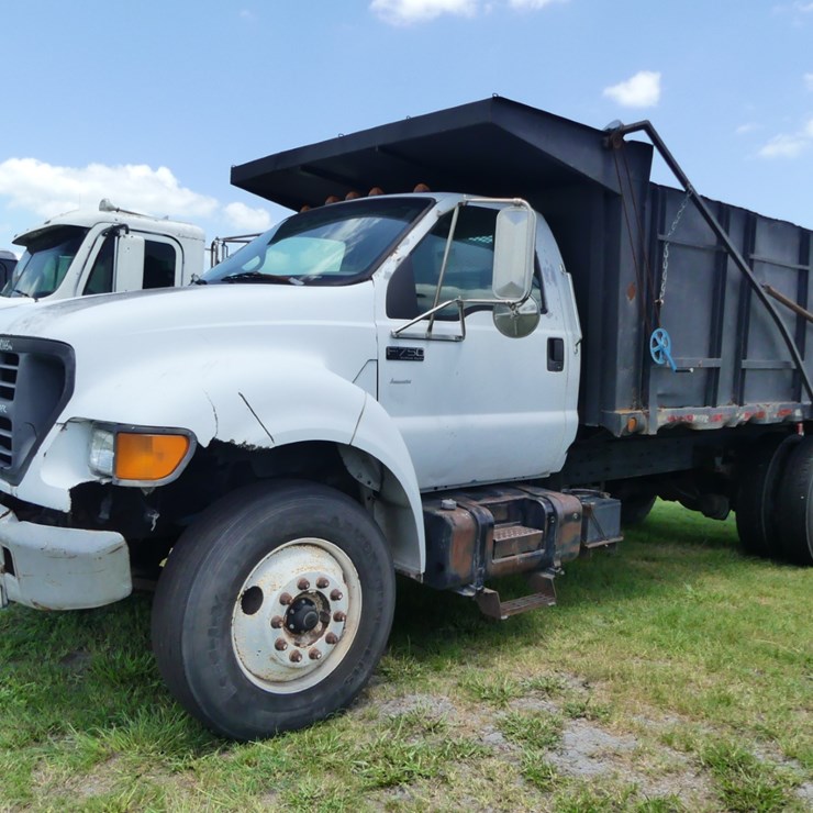 2000 FORD F750 XL