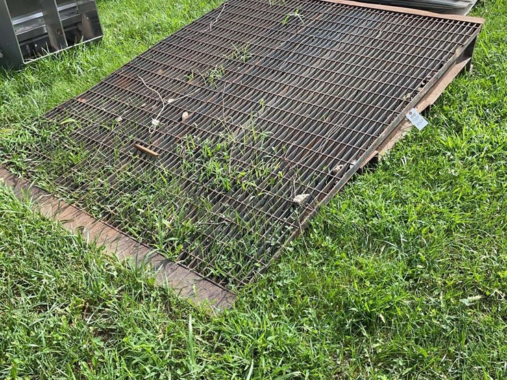 6x8-platform-with-forklift-pockets-image-1
