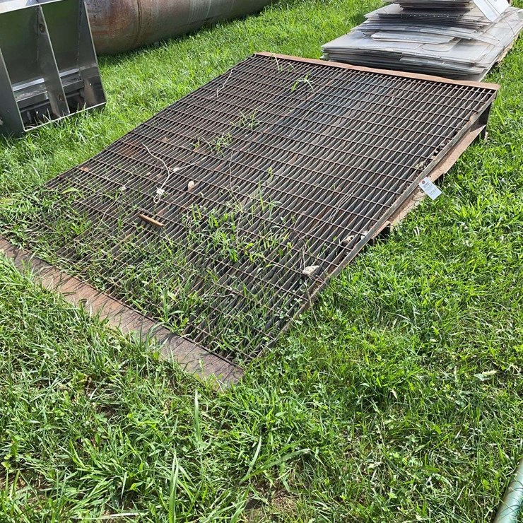 6x8 platform with forklift pockets