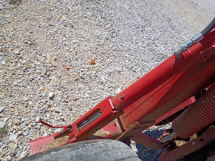 new-holland-1411-image-25